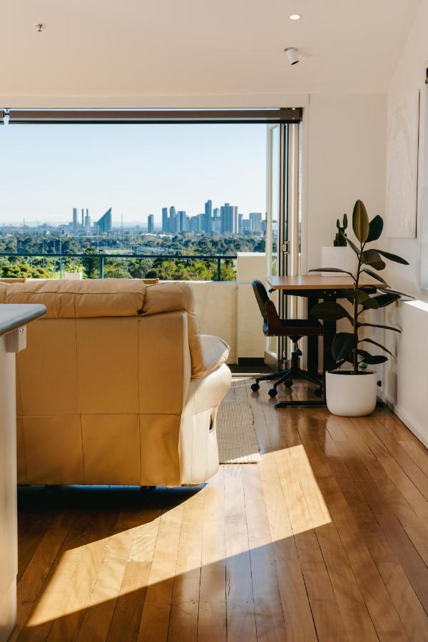 Spectacular Views Over Albert Park Melbourne Exteriér fotografie